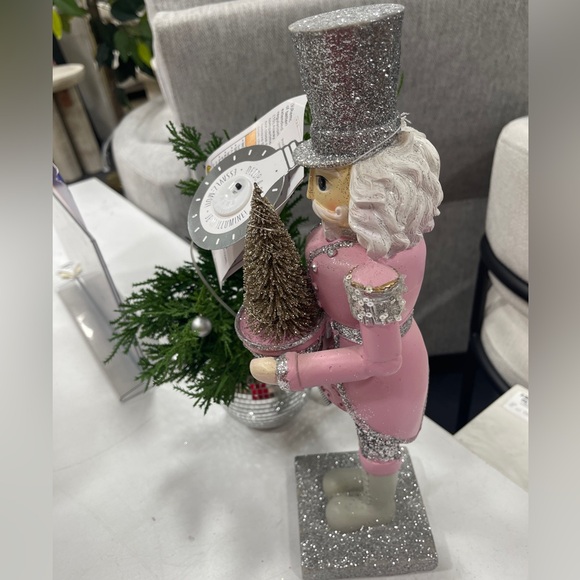 Pink Christmas Nutcracker w/Lightup Tree Glitter Christmas Figure NWT - Picture 6 of 7